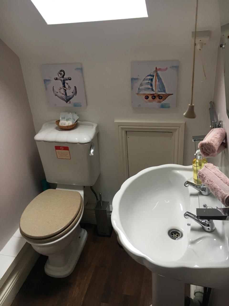 The Bantry Guest House Eyemouth Exteriör bild